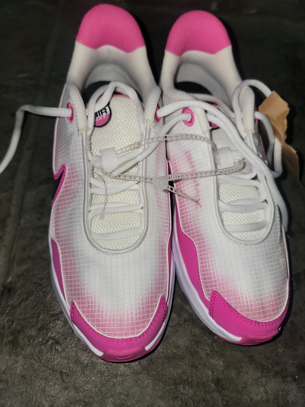 Girls Shoes - Nike **BRAND NEW** - Picture 2 of 4
